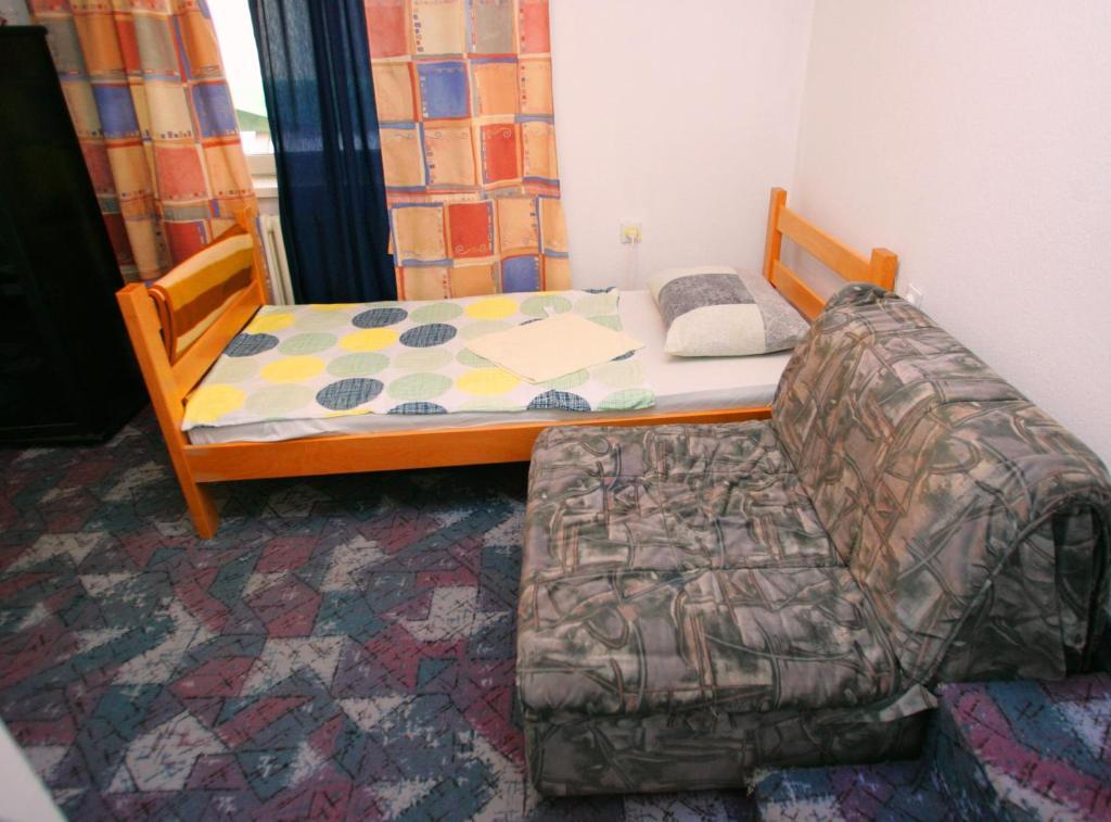 Hostel 021 Novi Sad Bilik gambar