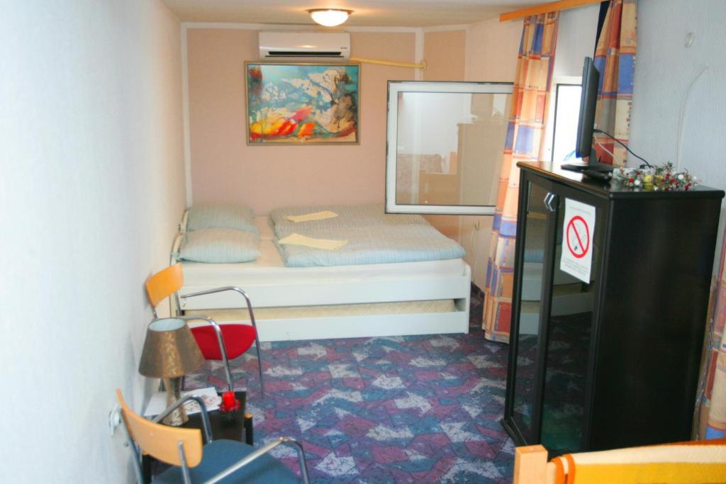 Hostel 021 Novi Sad Bilik gambar