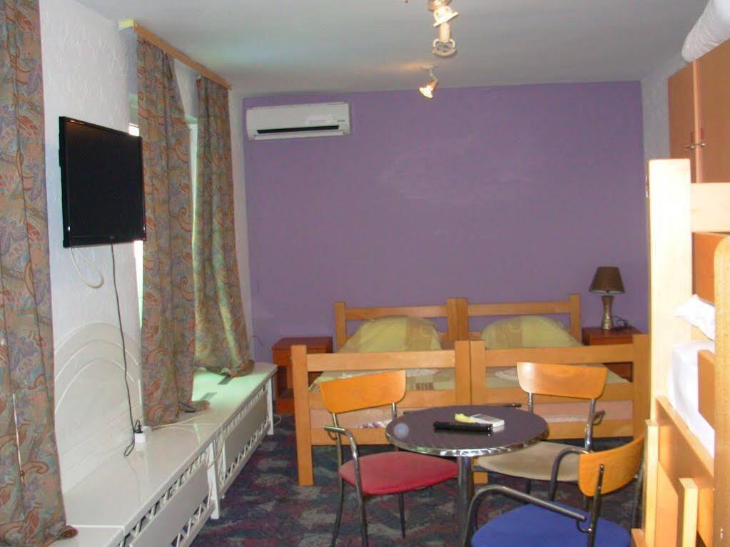 Hostel 021 Novi Sad Luaran gambar